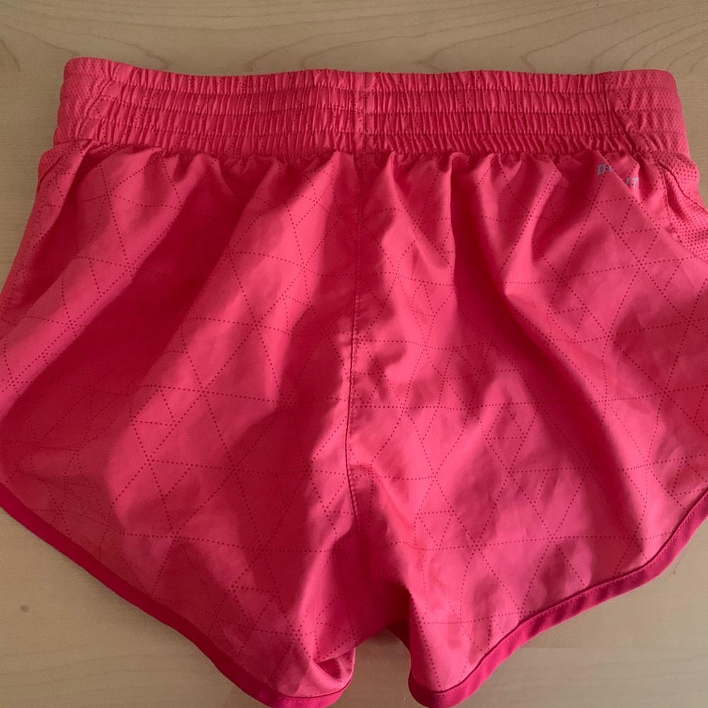 Nike Shorts - Picture 5 of 6